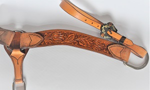 Pistols and Roses breast Collar