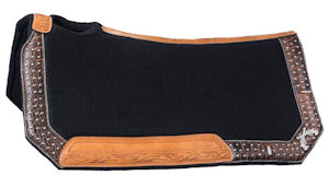 Saddle Pad with Crossed Pistols